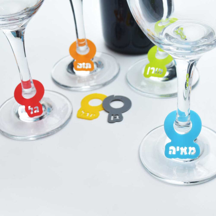 תווית עם שם רב שימושי לסימון כוסות ובקבוקי יין