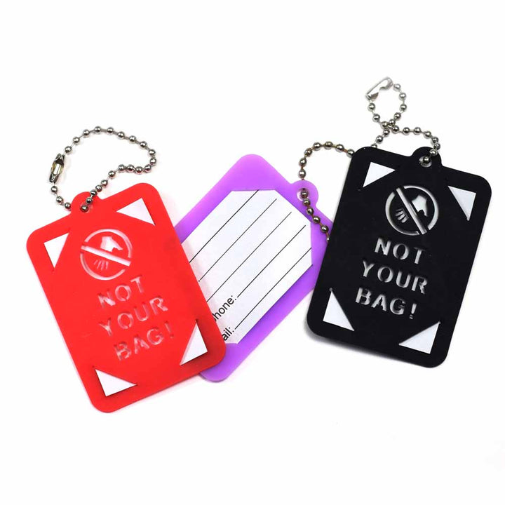 תוויות עם פרטי הנוסע