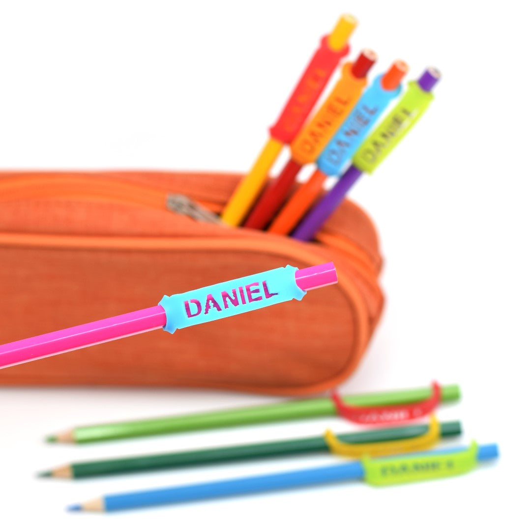 סימון עם שם לעט או עפרון